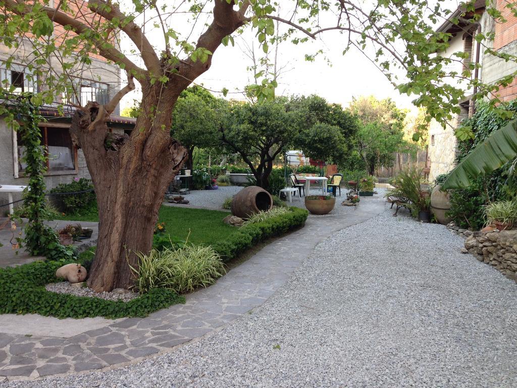 B&B Mar Tirreno Barcellona-Pozzo di Gotto Exterior foto