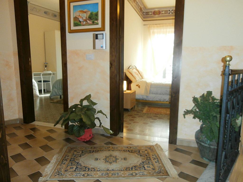 B&B Mar Tirreno Barcellona-Pozzo di Gotto Exterior foto